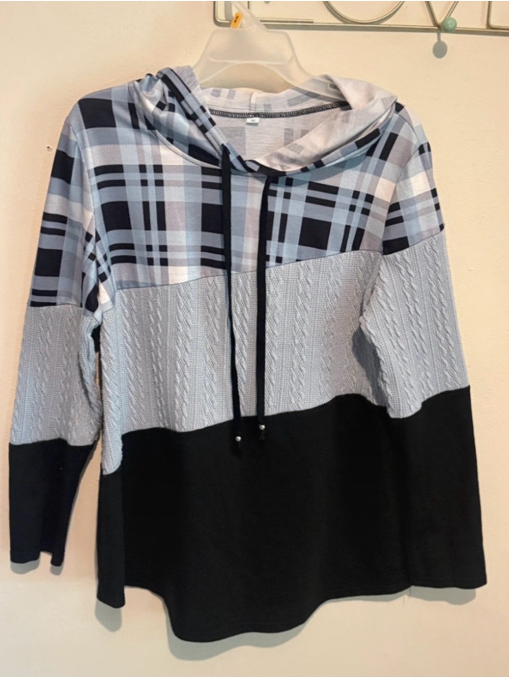 Plaid & Cable-Knit Hooded Pullover Sweater - Light Blue & Black